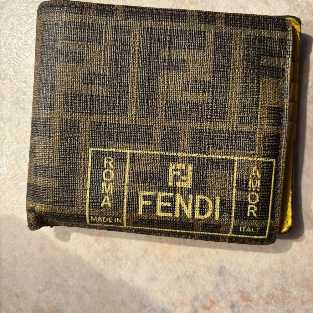Fendi ff Monogram Bifold Wallet credit card id purse accessory logo checkbook